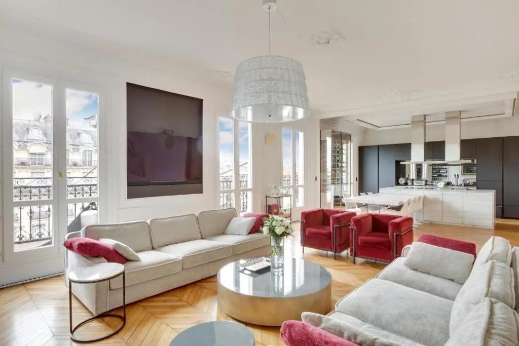 Luxurious Penthouse Near Champs Elysees And Front Of Eiffel Tower Paris