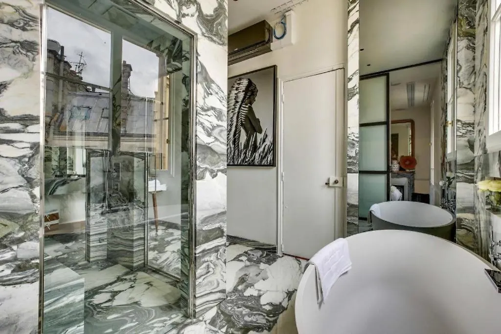 Luxurious Penthouse Near Champs Elysees And Front Of Eiffel Tower Paříž